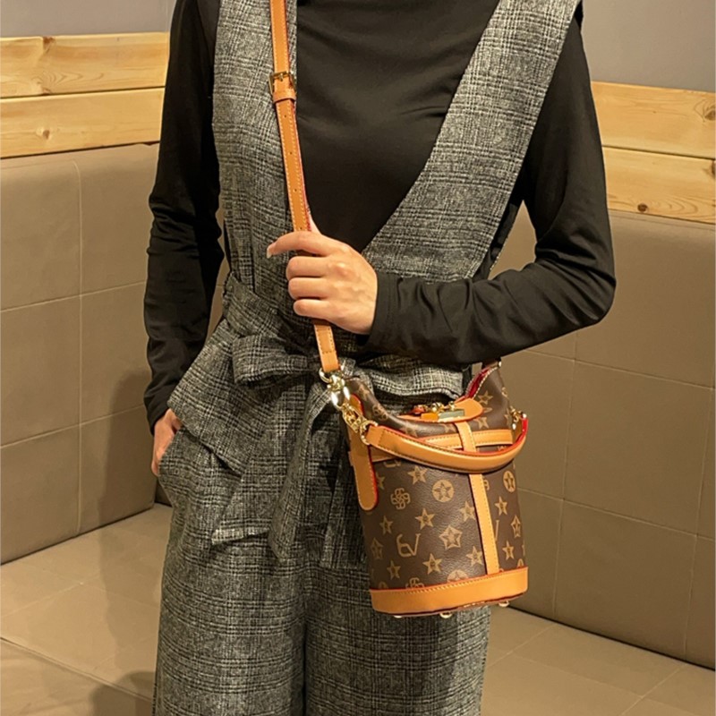 라이트 럭셔리 브랜드 여성용 버킷백 2024 신상 고급 - Women Bags High End Brands 리뷰 및 가격