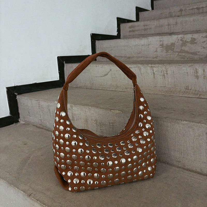 새로운 고급 가죽 리벳 버킷 백 패션 개성 트렌디 쿨  - Women Bags High End Brands 리뷰 및 가격